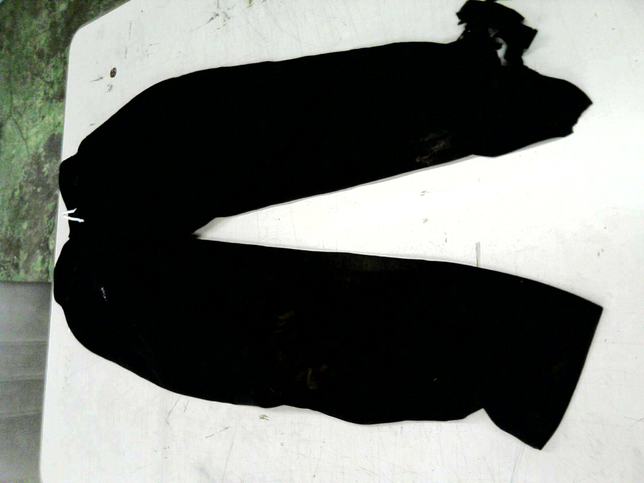 黒一色のトリム